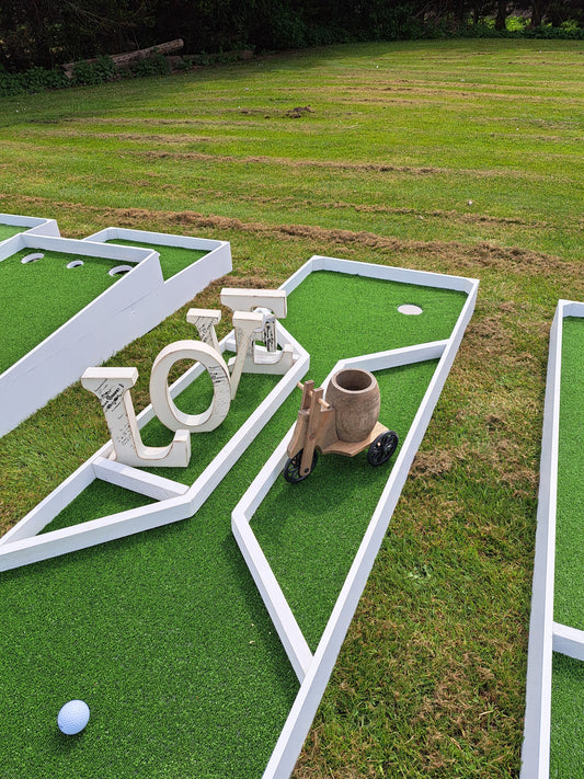 6 Hole Mini Golf Course - Wedding Theme