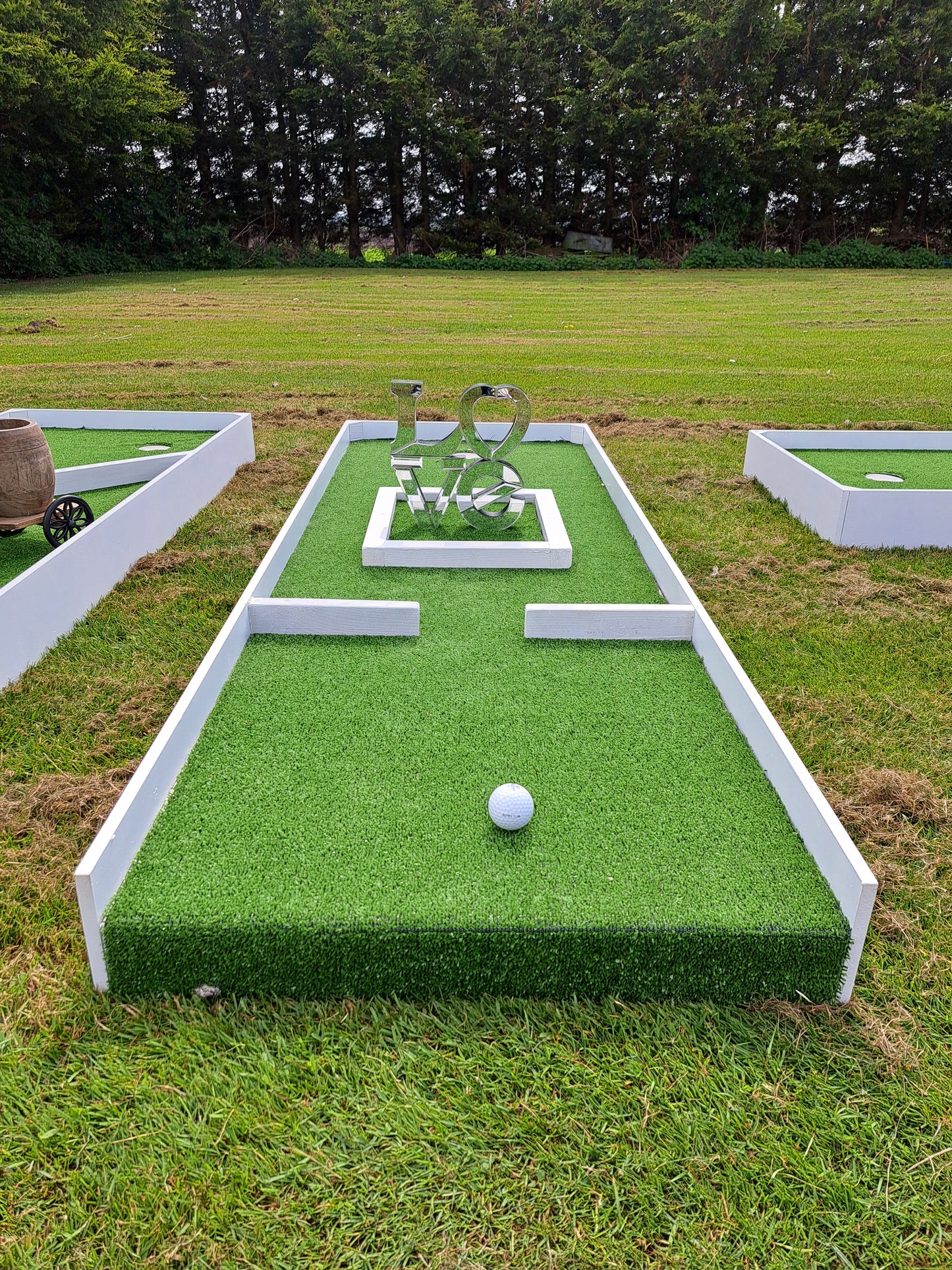 6 Hole Mini Golf Course £300 - Wedding Theme (£50 deposit)