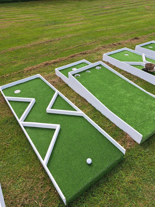 6 Hole Mini Golf Course - Party Hire
