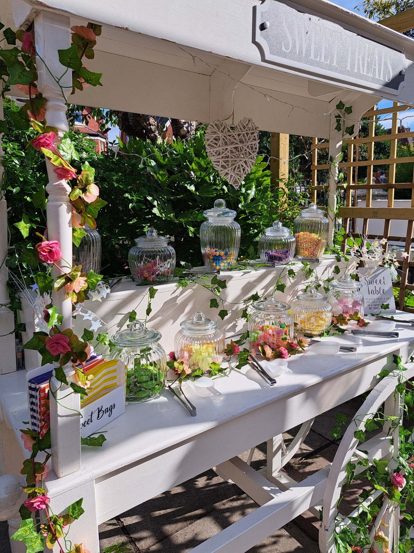 For Hire - Large White Sweet/Popcorn Cart - £125 filled (£50 deposit)
