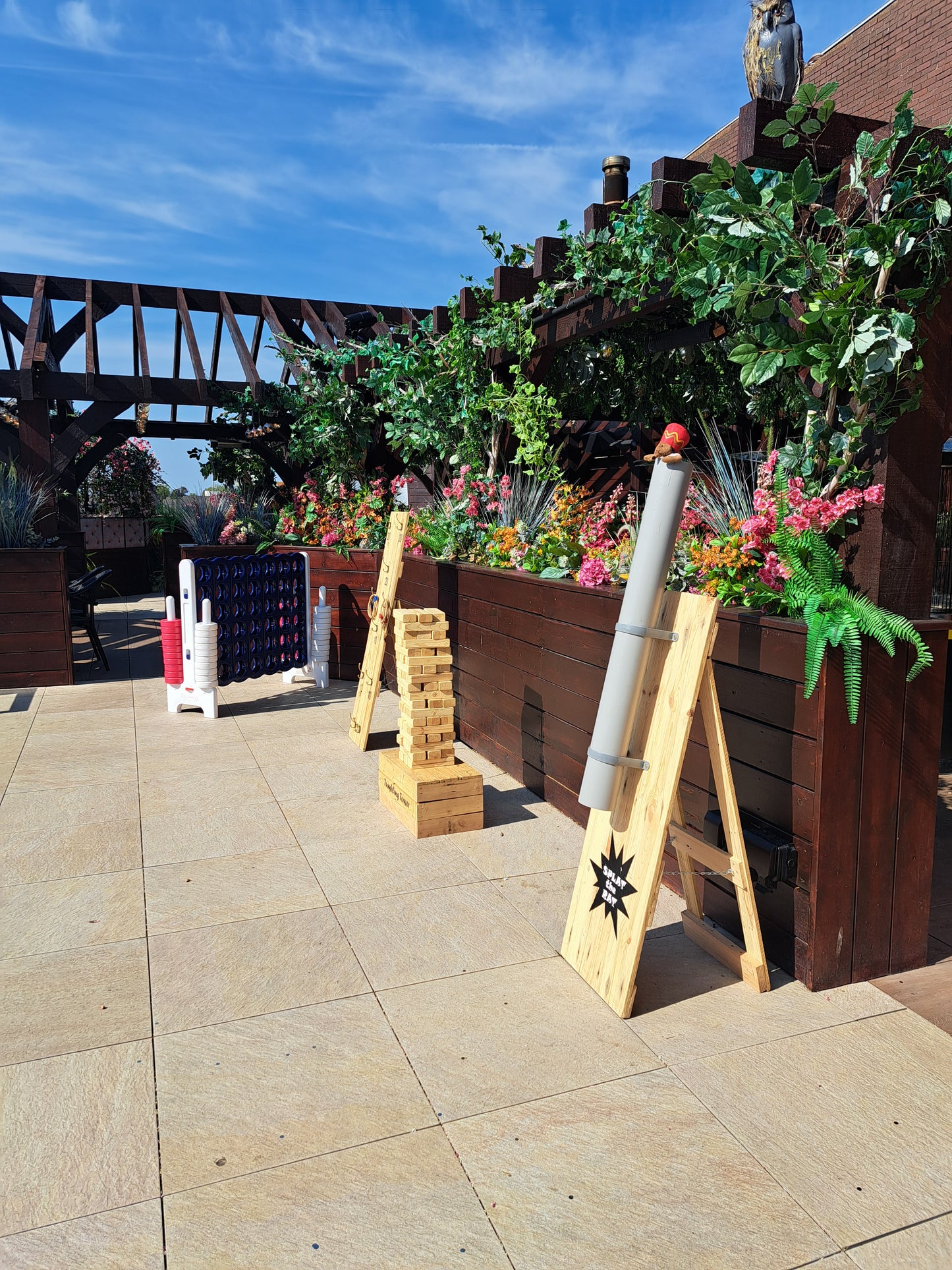 Bronze Wedding Golf & Games Package | Mini Golf & Garden Games Hire