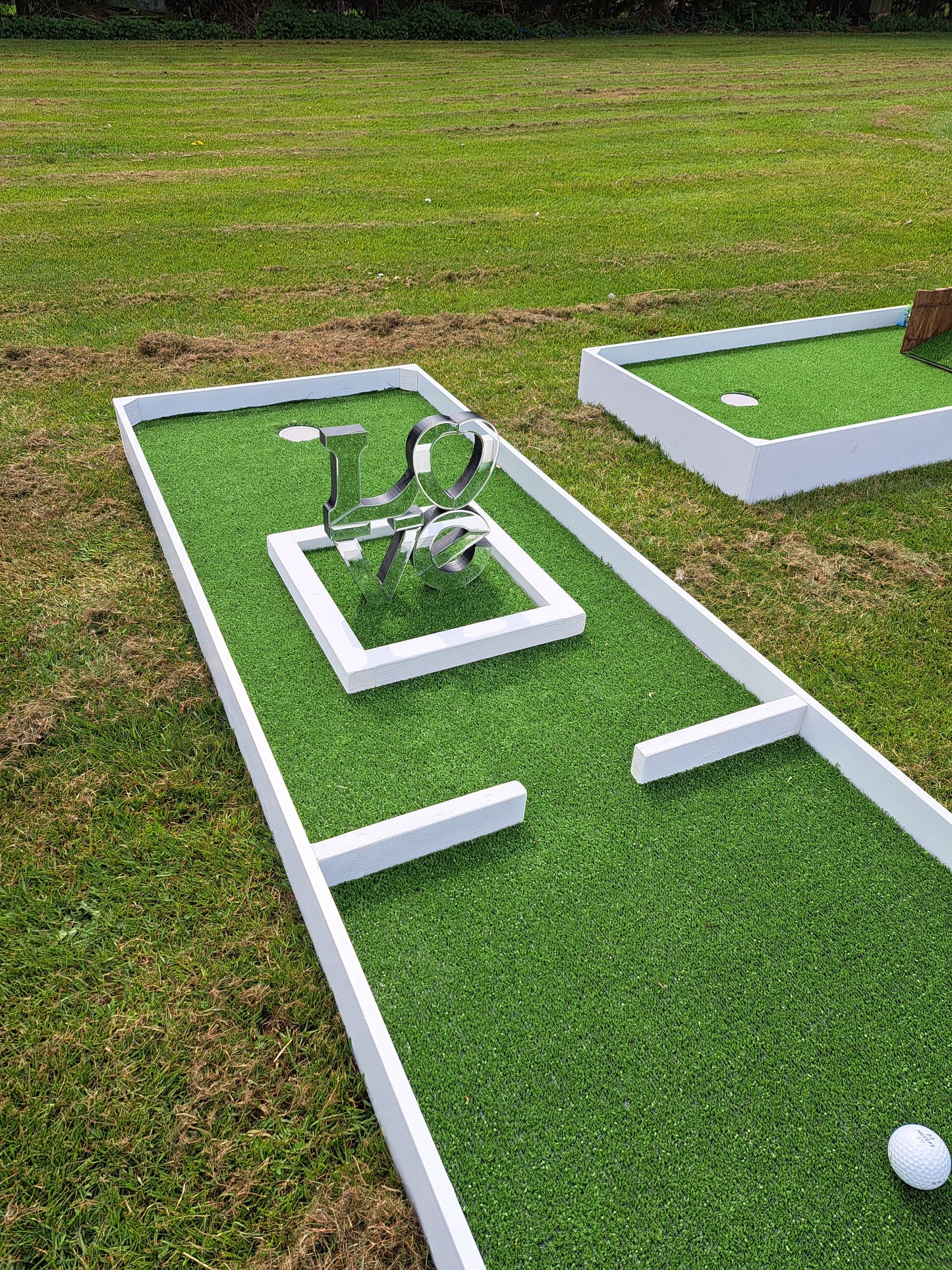 6 Hole Mini Golf Course £300 - Wedding Theme (£50 deposit)