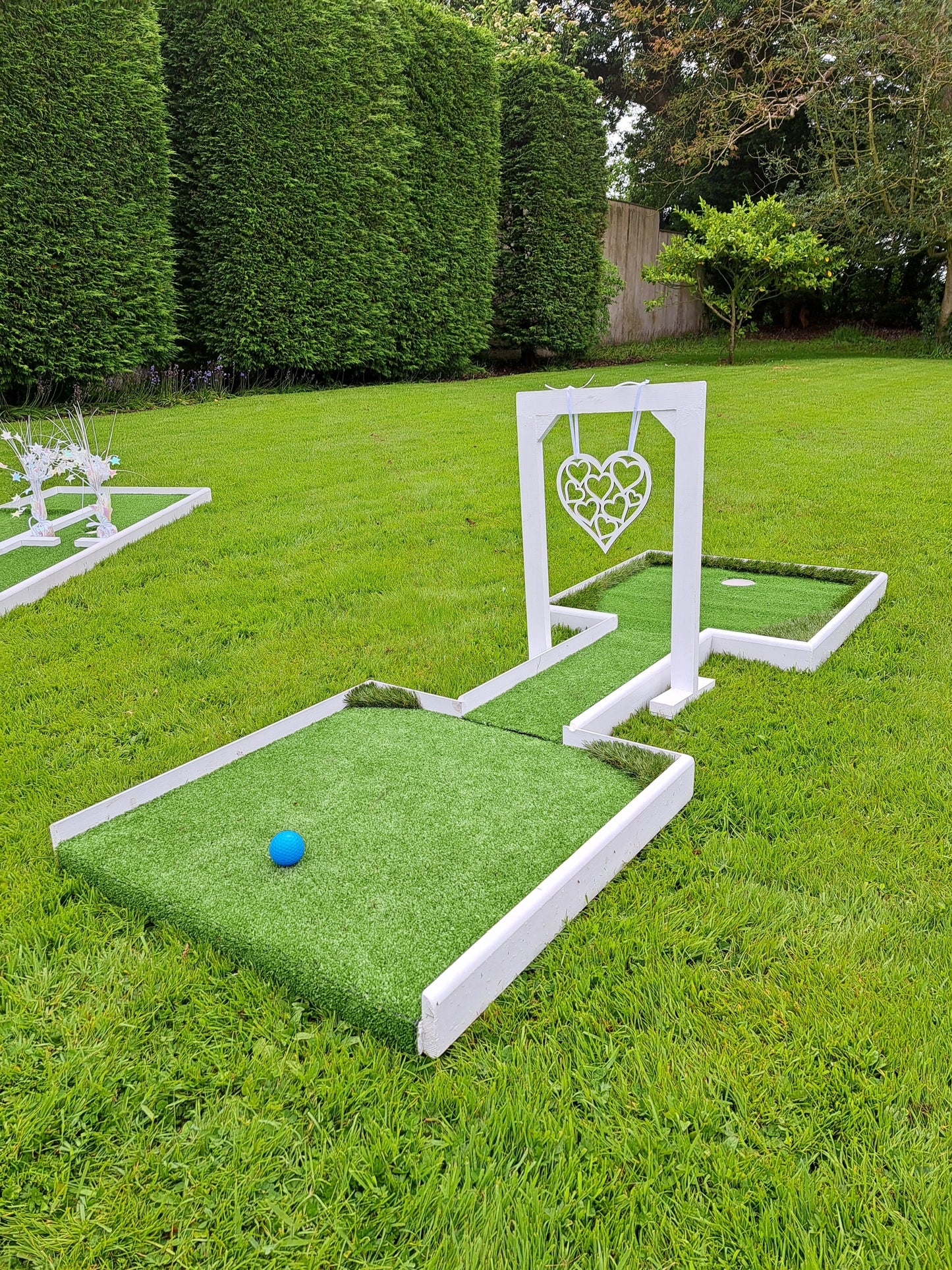 Gold Wedding Golf & Games Package | 9 Hole Mini Golf & Garden Games