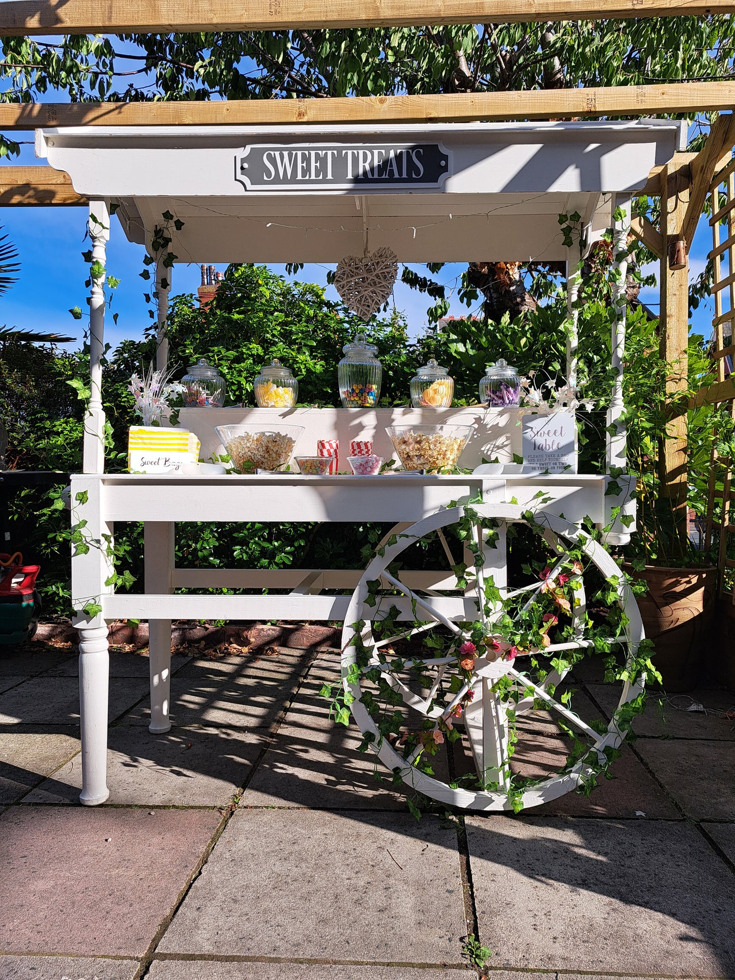 For Hire - Large White Sweet/Popcorn Cart - £125 filled (£50 deposit)